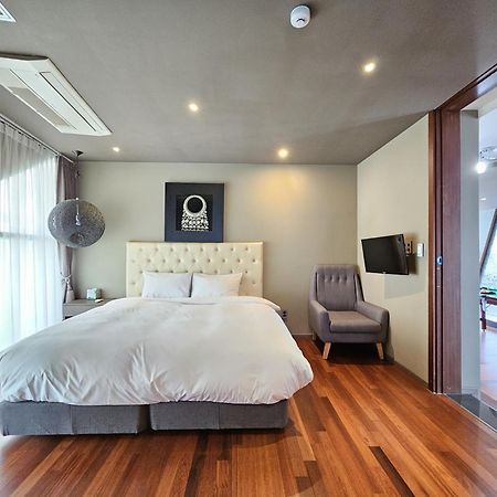 Jeju Hotel Scarboro Seogwipo Esterno foto