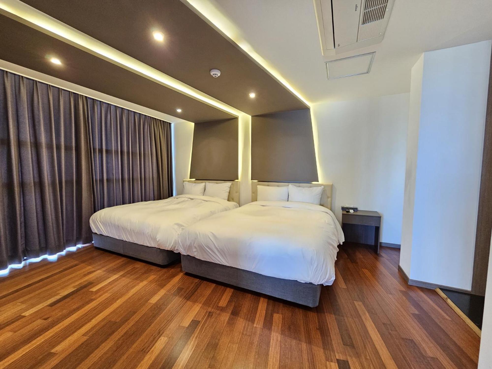 Jeju Hotel Scarboro Seogwipo Esterno foto